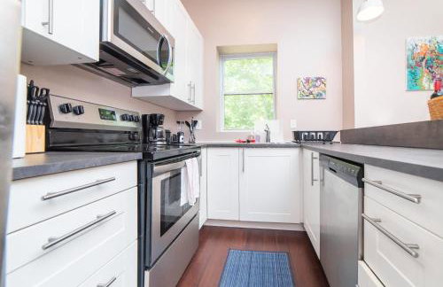 Walk to Acrisure - Parking - Location - GroupStay - Foto 1