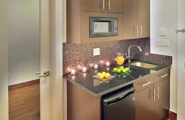 Aura Hotel Brooklyn - Photo 33