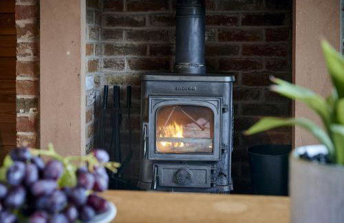 Chiffchaff Lodge with Hot tub - Foto 21