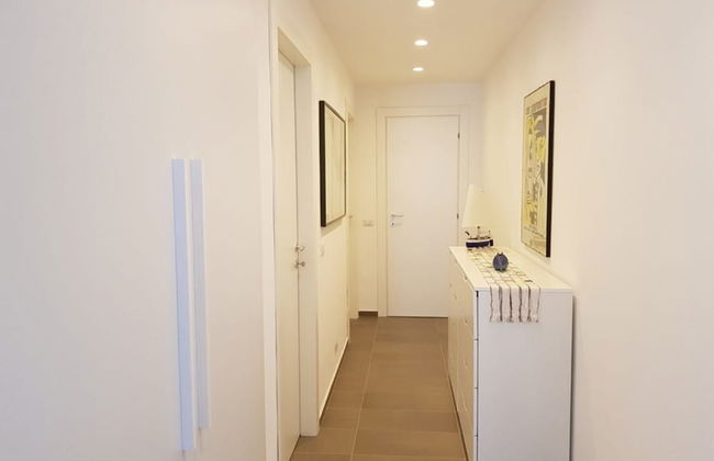 Sitting on the beach - Foto 15