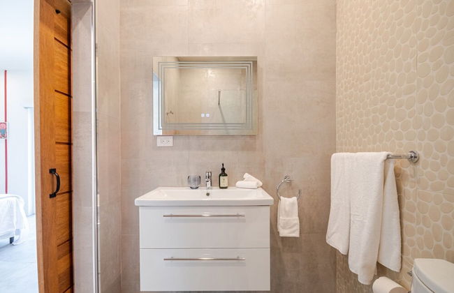 Modern Trestrapi Beach Villa 8 bed 8 Bath 2 Pools - Foto 39