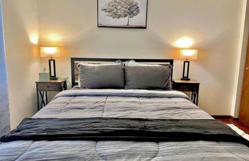 Quiet Cozy 2BR APT Black out Curtains - Foto 10