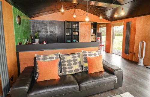 The Tractor Shed - Photo 8