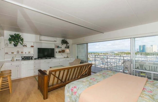 Spacious One Bedroom Harbor View Condos at Ilikai Marina With Private Balcony - Foto 47