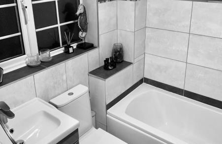 The Lake House, Woking - Photo 44