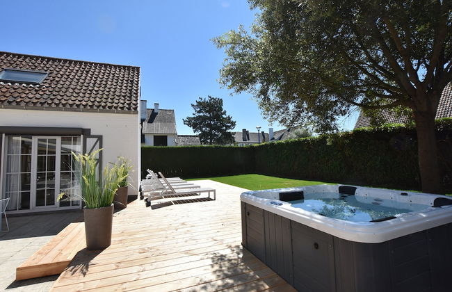 Luxury Villa in Sint-Idesbald with Hot Tub - Photo 49