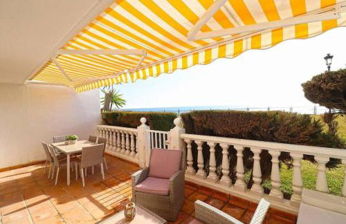 Modern apartment with pool on the beachfront in Marbella by SharingCo - Photo 3