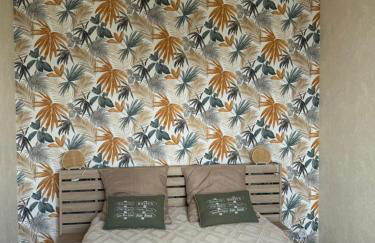 Appartement 35 m2 1er étage 200 m de la mer avec jardin - Photo 3