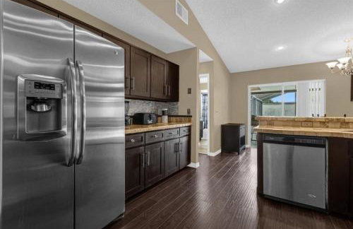 5Bd 2 Bath with Gameroom & Pool 1 story House - Foto 9