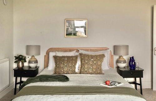 Luxurious Manor House with Sea Views - Sleeps 10 - Photo 7