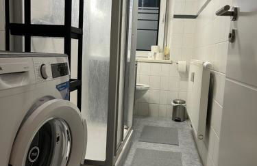 Myflat Apartment mit 6 Betten, 3 Schlafzimmern und Balkon bei Leipzig BMW, Amazon, Porsche, Messe - Foto 8