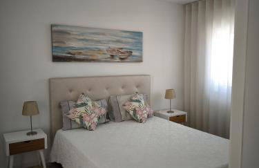 Gina House - Photo 2