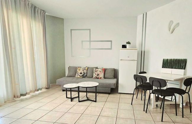 SHaYaSH apartments Leonardo Bat-Yam - Foto 61