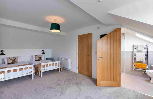 Finest Retreats - The Holt - Photo 16