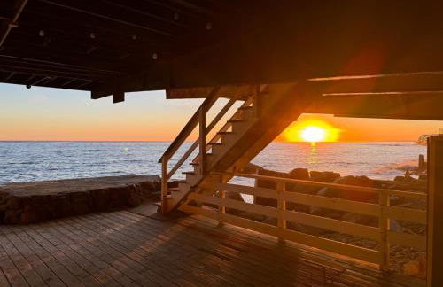 Malibu Beachfront Home with Rock Spa Ocean Views & Huge Deck - Foto 21
