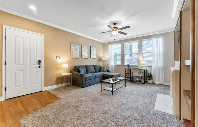 2BR Getaway Pool Gym Basketball Court Theater Access - Foto 11