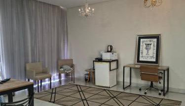 Flat 01 - Zona Sul Prox UMC, Shopping e Pátio Vinhedos - Foto 2