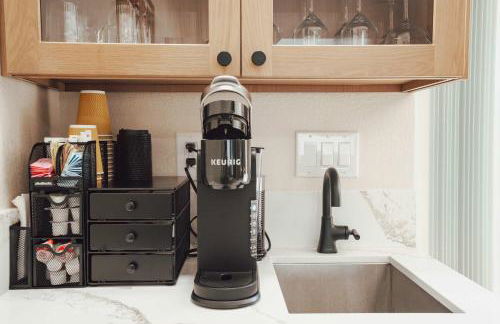 Urban Oasis - Just Remodeled - Photo 10