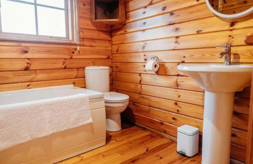 Finlodge- Pet-Friendly Scandinavian Cabin - Photo 25