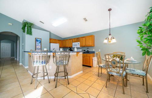 4BR-3BA-Large Private Pool-Free WiFi-Near Disney - Foto 7