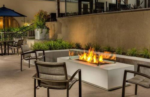 1 Bedroom XL Condo with King bed, Garden View, Parking Included - Foto 34