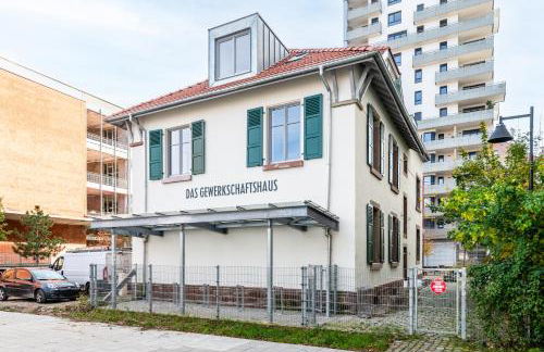 Chez Lilly - Neuf - Haut de Gamme - Tram - Proche centre-ville - Tout confort - Climatisation - Foto 6