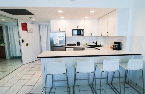 Castle 1133 Ocean view studio, Pool and Beach Access, FREE Parking, Tennis and more! - Foto 18