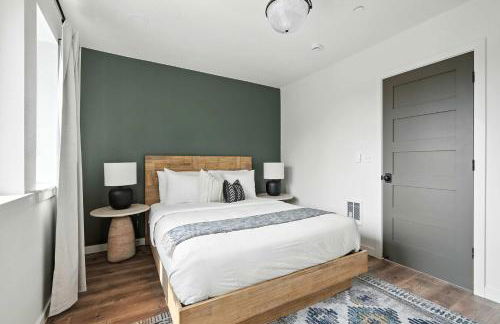 Kerns 6BR - New Spanish Style Group Stay - Photo 18