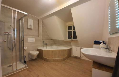 Gemütliche Dachwohnung mit kleiner oder großer Dachterrasse nebeneinander - Foto 5