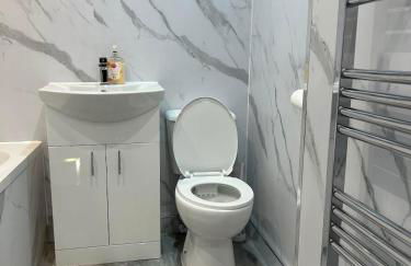 Comfortable, spacious 2 Bedroom house close to Etihad Stadium - Foto 17