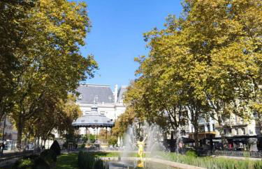 Large modern 2 bedrooms, bright & cozy hypercentre - Foto 21