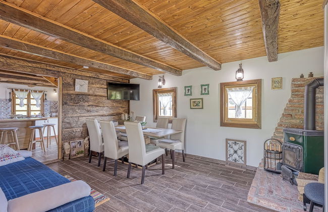 Rural House With Wellness - Photo 19