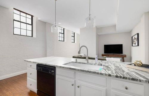 New Downtown JC Loft! - Foto 23