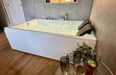 Le Temple - Love Room au coeur des remparts - Foto 6