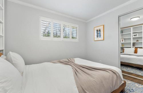 Charming Home in Bellevue Near Downtown n Microsoft - Photo 37