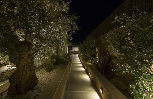 Almi-Cove Hilltop Villas - Photo 4