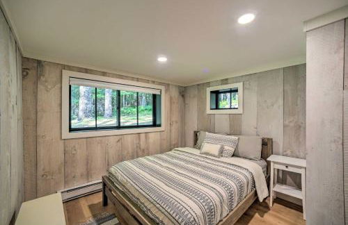 Sleek Cabin with Deck, 8 Miles to Mount Snow and Hikes - Foto 20