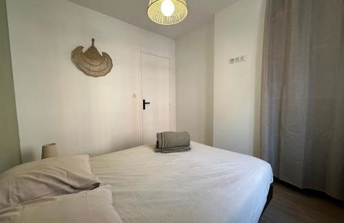 IMMEUBLE ST-PIERRE - GARE 10min - HORTILLONNAGES 5min - WIFI - TV HD - Foto 10