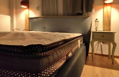 Kasoni Home , Απόλυτα κεντρικό διαμέρισμα μπροστά στη λίμνη - Foto 15