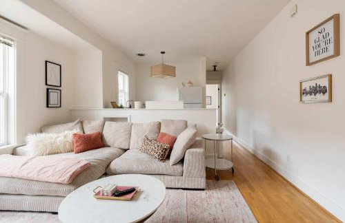 The Bohemian Spirit - Live Music, Eateries & Bars - Foto 2