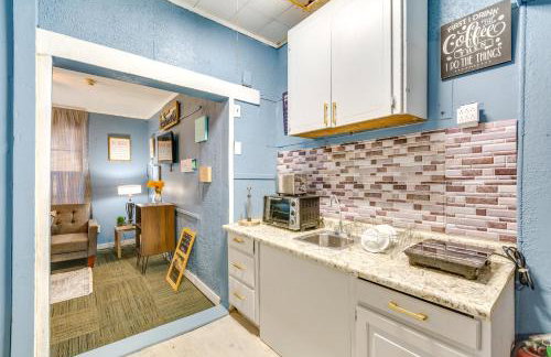 Centrally Located North Little Rock Studio with Yard - Foto 10