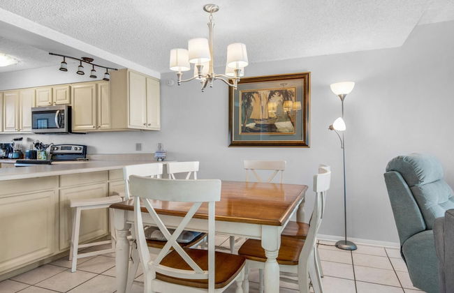 Regency Towers 1320 - Photo 27