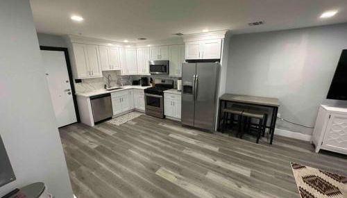 The Comfy Suite - 1BR with Free Parking - Foto 5, stove, dishwasher, pet friendly, minibar