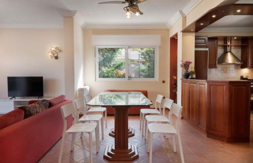 Phoceus Poolfront Grande Villa - Foto 24