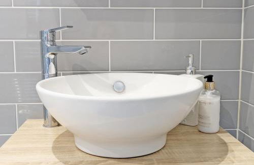 Little Maplewood, Tangmere - Foto 17