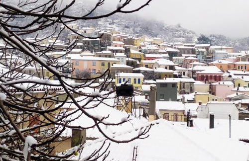 Διώροφο πέτρινο σπίτι με θέα Agiasos Classic Stone House - Foto 45