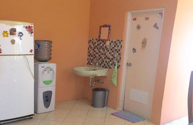 Villa Kota Bunga Camelia - Foto 31