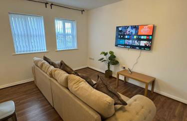 Apt sleeps 5-Netflix-parkg-near City Centre-Etihad-Coop live - Foto 8