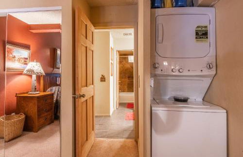 New Listing 2 bedroom and Loft 2 bath Summit E Bldg 12 condo sleeps 8 Steps to Eagle Lodge Chair 15 - Foto 2