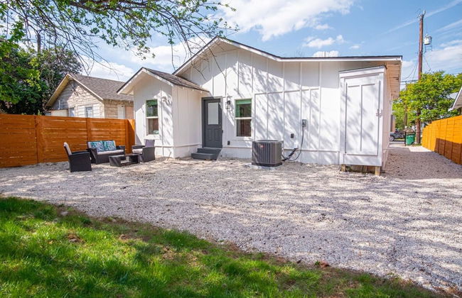 Charming 3BR 1BA Close to Vibrant Downtown - Foto 23